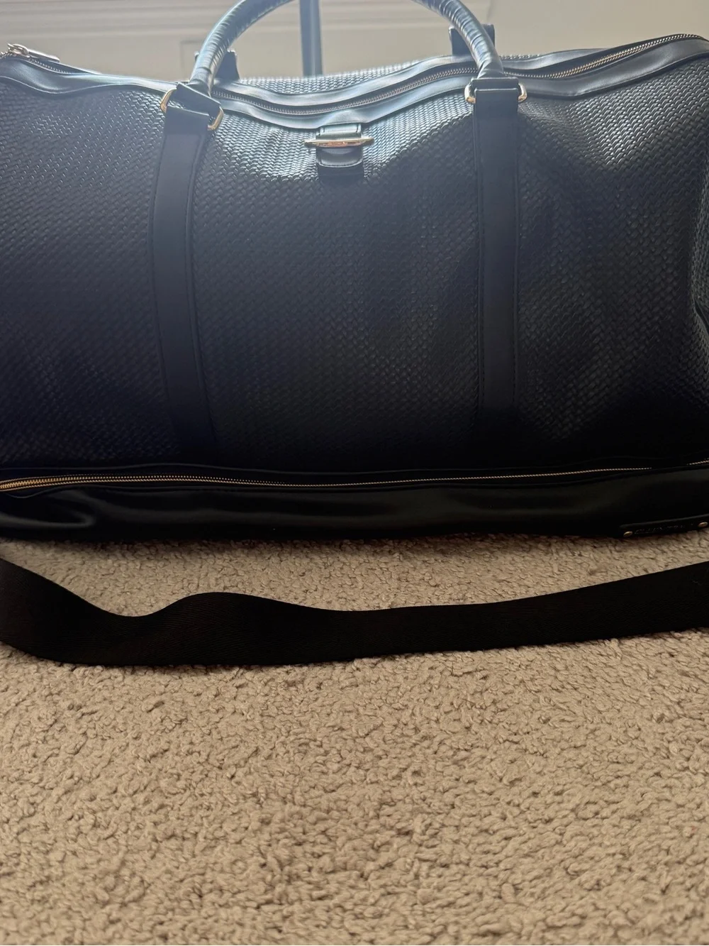 Ellen Tracy Black Textured Leather Duffel Bag 20inch